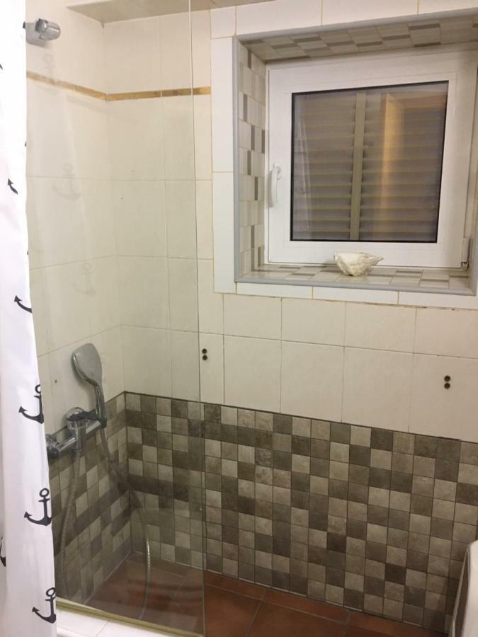 Apartamento L' Escala Exterior foto